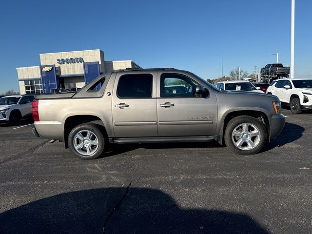 2012 Chevrolet Avalanche LS