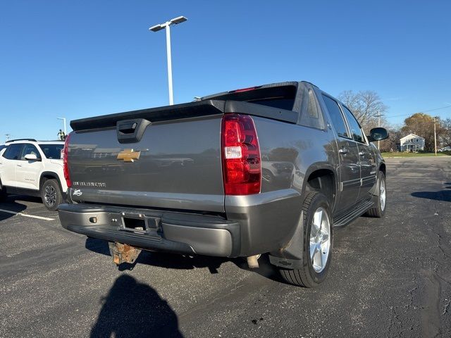 2012 Chevrolet Avalanche LS