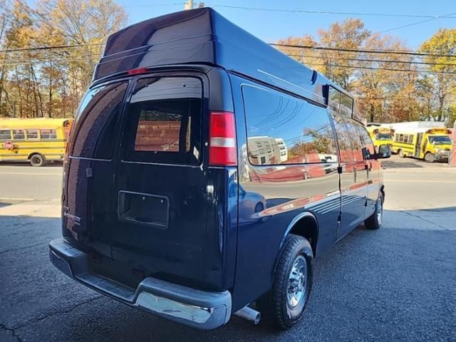 2012 Chevrolet Express 1LT