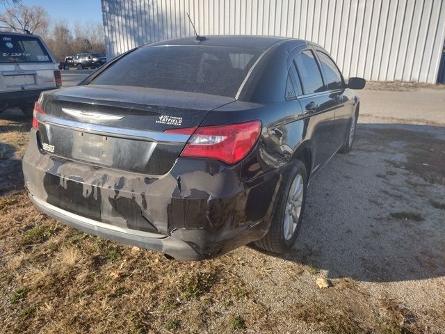 2012 Chrysler 200 LX