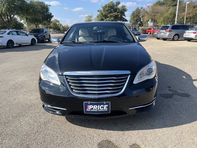 2012 Chrysler 200 Limited