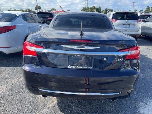 2012 Chrysler 200 Limited