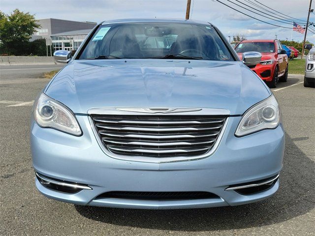 2012 Chrysler 200 Limited