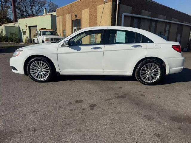 2012 Chrysler 200 Limited