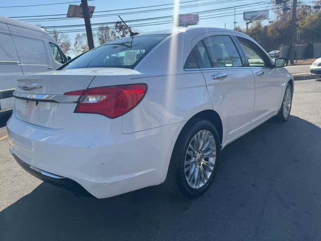 2012 Chrysler 200 Limited