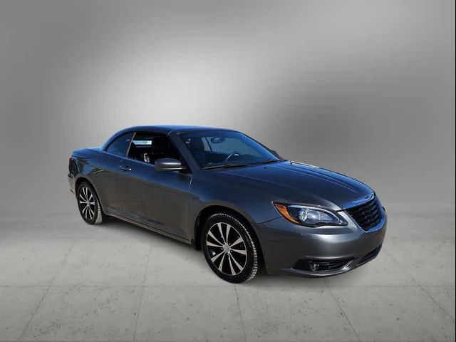 2012 Chrysler 200 S