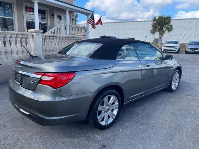 2012 Chrysler 200 Touring