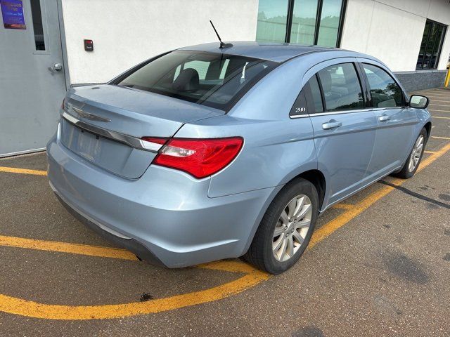 2012 Chrysler 200 Touring