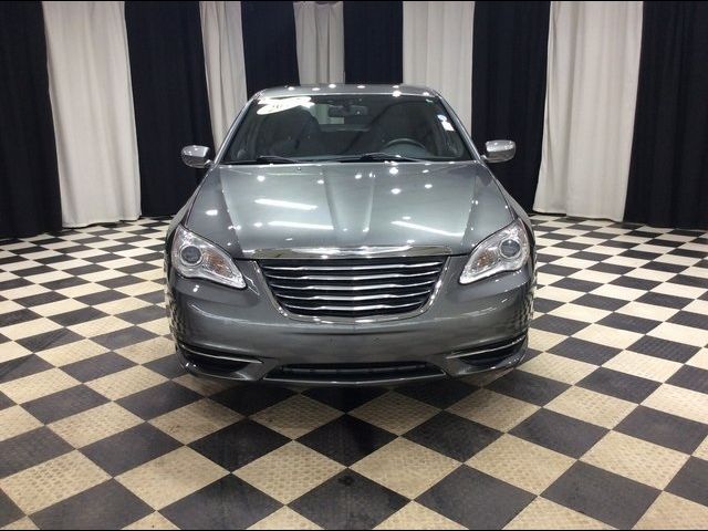 2012 Chrysler 200 Touring