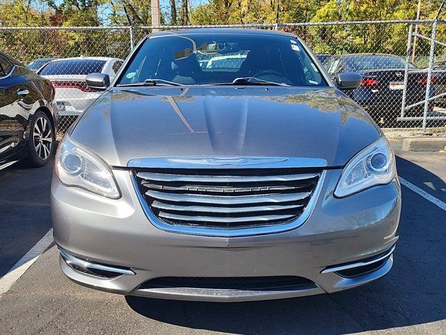 2012 Chrysler 200 Touring