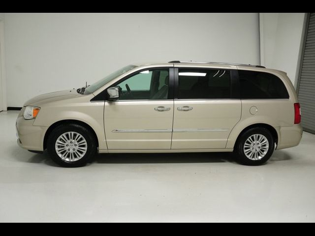 2012 Chrysler Town & Country Limited