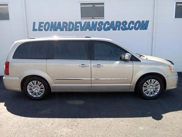 2012 Chrysler Town & Country Limited