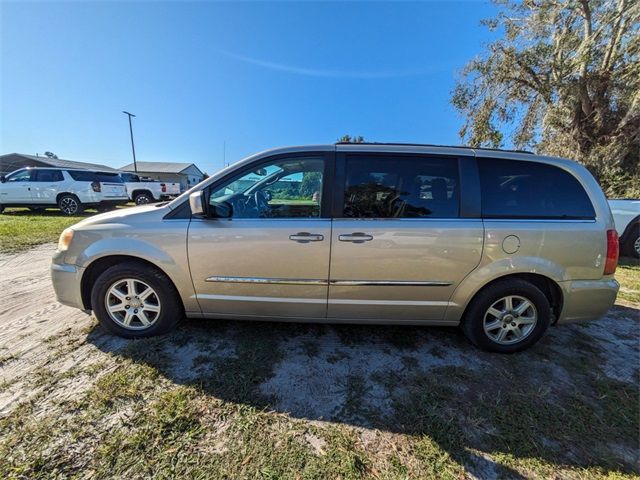 2012 Chrysler Town & Country Touring