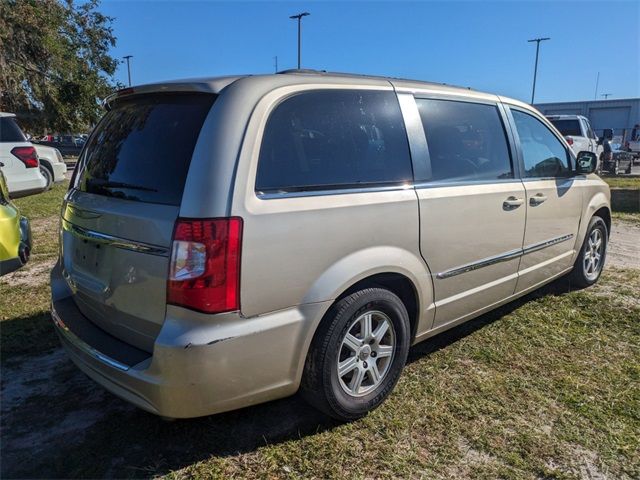 2012 Chrysler Town & Country Touring