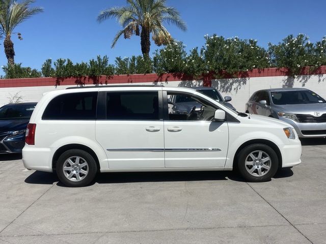 2012 Chrysler Town & Country Touring