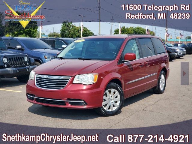 2012 Chrysler Town & Country Touring