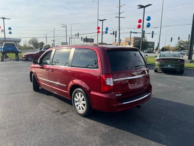 2012 Chrysler Town & Country Touring