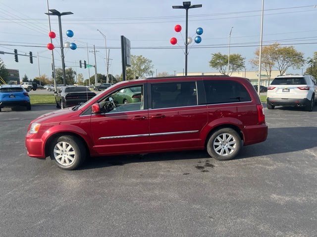 2012 Chrysler Town & Country Touring