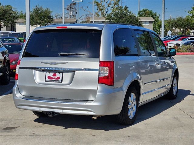 2012 Chrysler Town & Country Touring