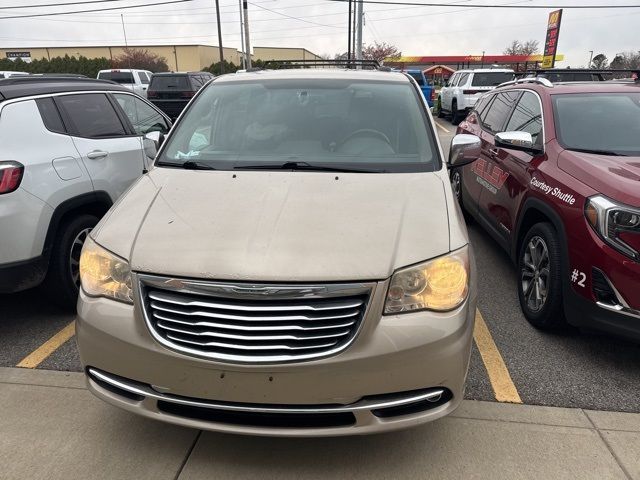 2012 Chrysler Town & Country Touring