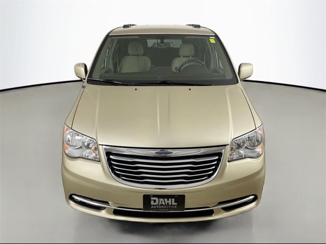 2012 Chrysler Town & Country Touring