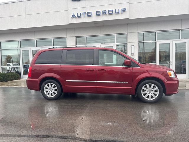 2012 Chrysler Town & Country Touring