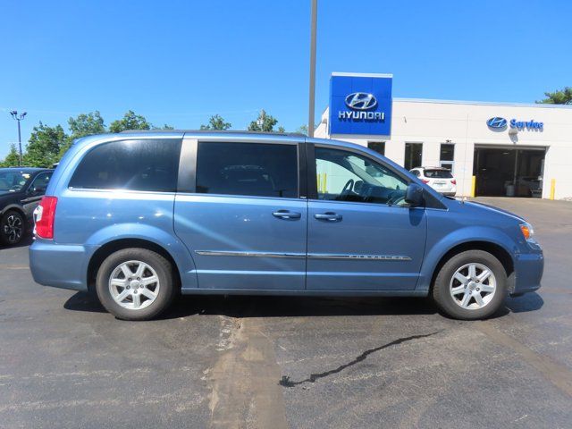 2012 Chrysler Town & Country Touring