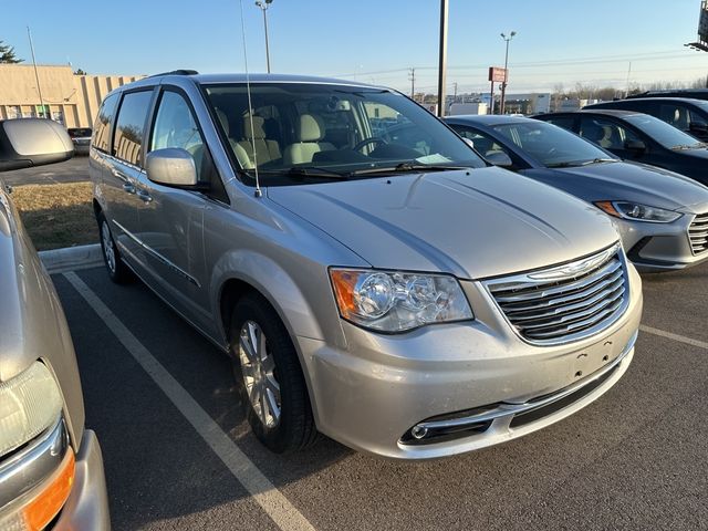 2012 Chrysler Town & Country Touring