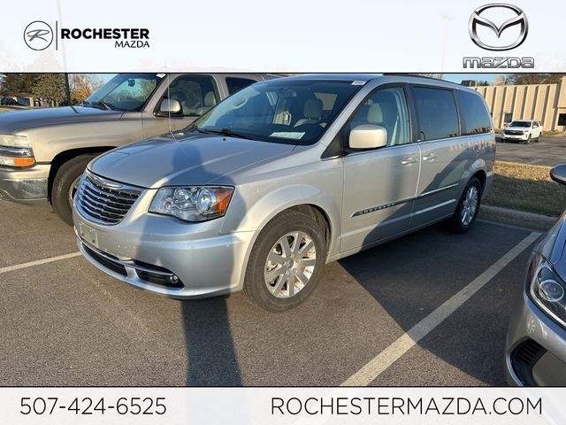 2012 Chrysler Town & Country Touring