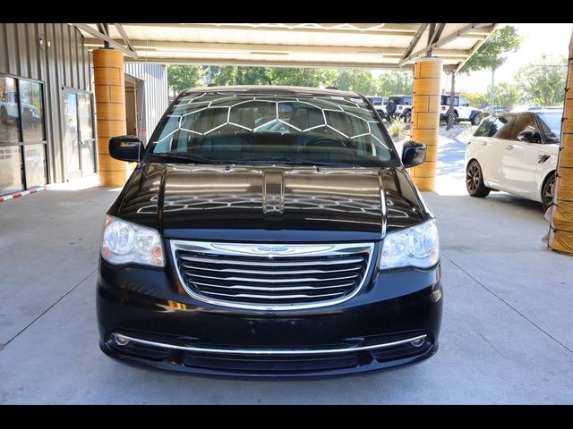 2012 Chrysler Town & Country Touring