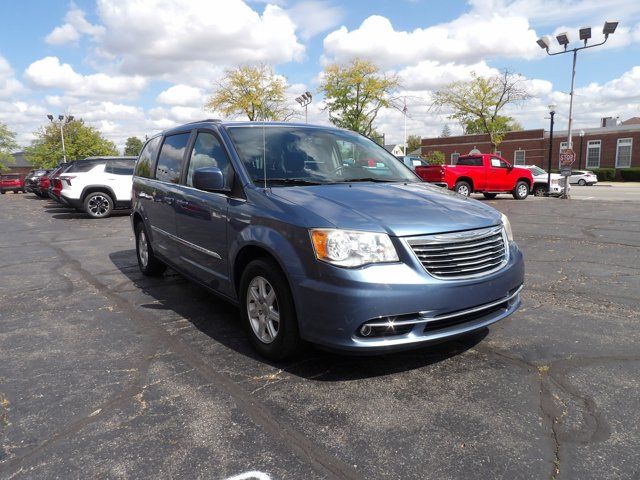 2012 Chrysler Town & Country Touring