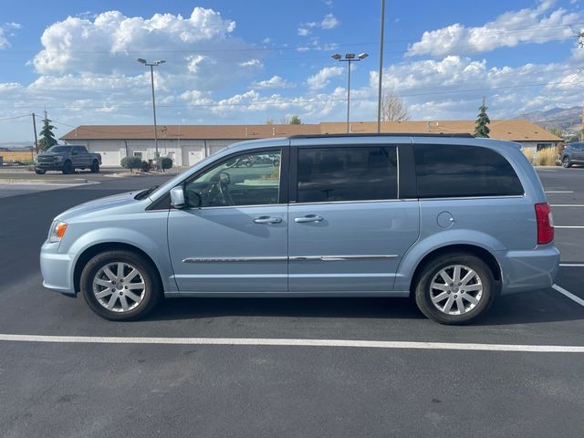 2012 Chrysler Town & Country Touring