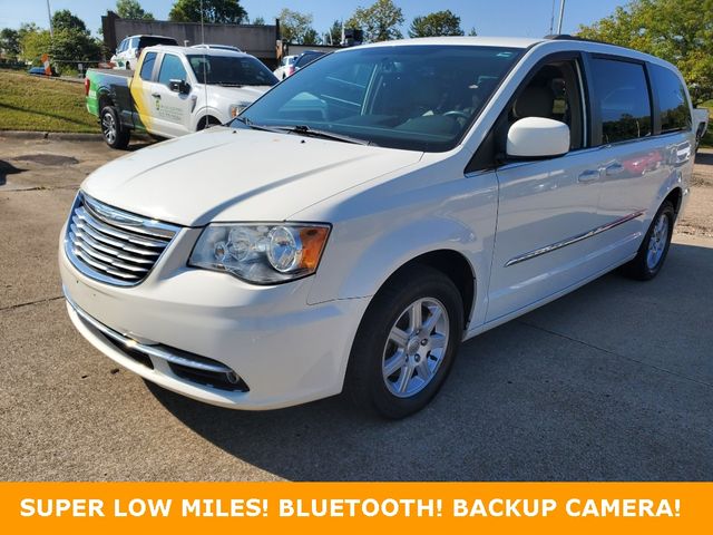 2012 Chrysler Town & Country Touring