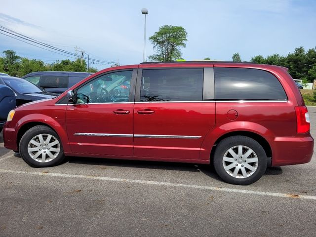 2012 Chrysler Town & Country Touring-L