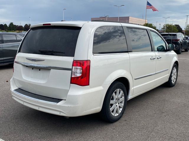 2012 Chrysler Town & Country Touring-L