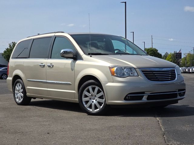 2012 Chrysler Town & Country Touring-L