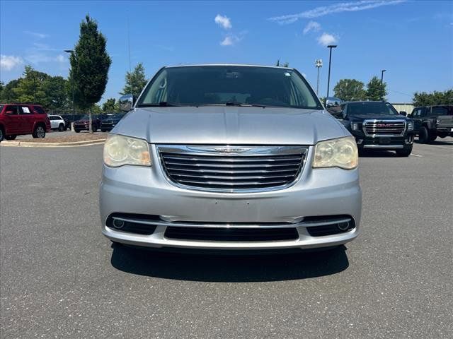 2012 Chrysler Town & Country Touring-L