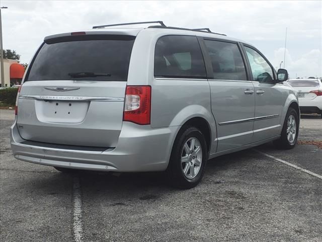 2012 Chrysler Town & Country Touring-L