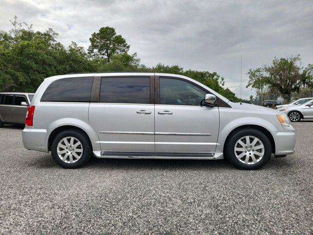 2012 Chrysler Town & Country Touring-L