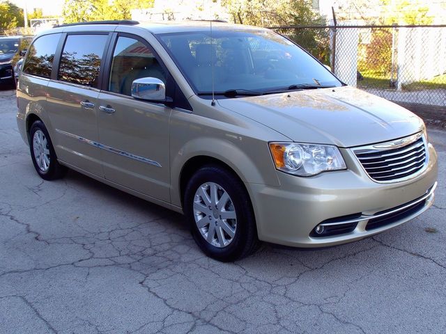 2012 Chrysler Town & Country Touring-L