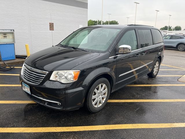 2012 Chrysler Town & Country Touring-L