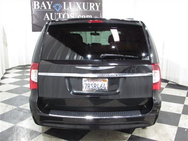 2012 Chrysler Town & Country Touring-L