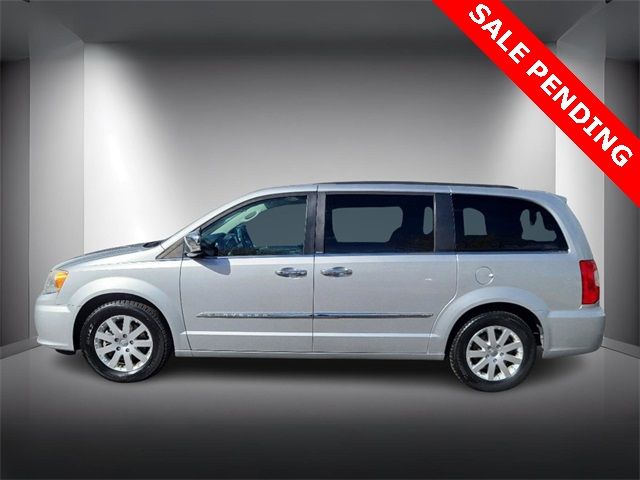 2012 Chrysler Town & Country Touring-L