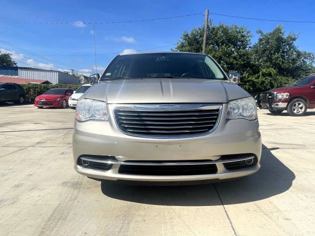 2012 Chrysler Town & Country Touring-L