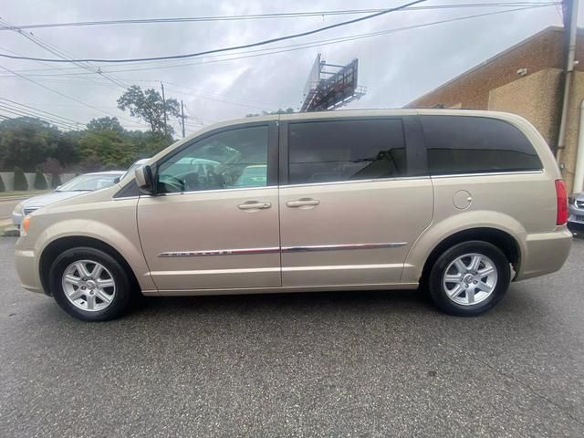 2012 Chrysler Town & Country Touring