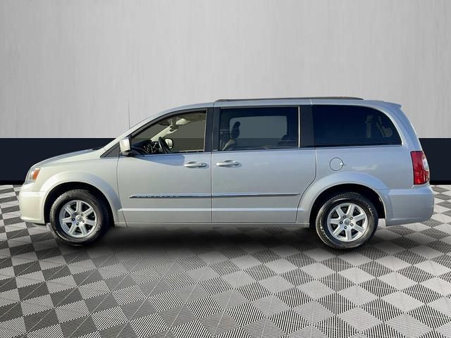 2012 Chrysler Town & Country Touring