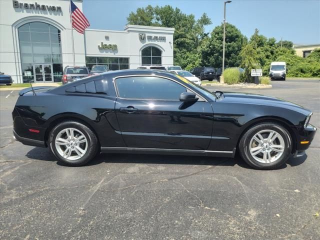 2012 Ford Mustang V6