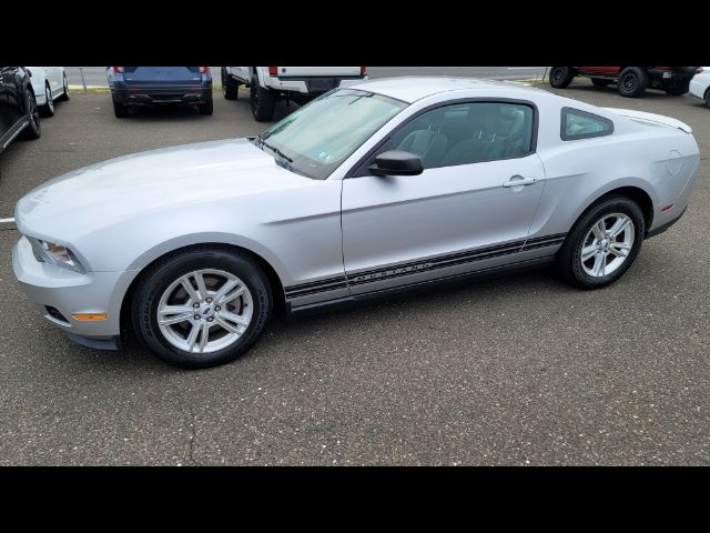 2012 Ford Mustang V6