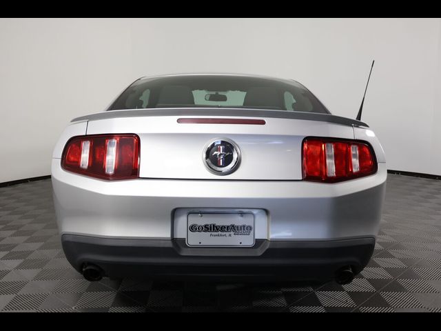 2012 Ford Mustang V6