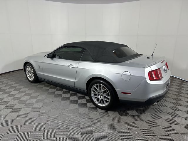 2012 Ford Mustang V6